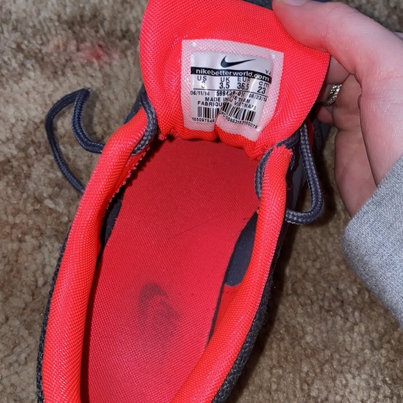 Women’s Nike Air Max Thea size 6 - Picture 4 of 4